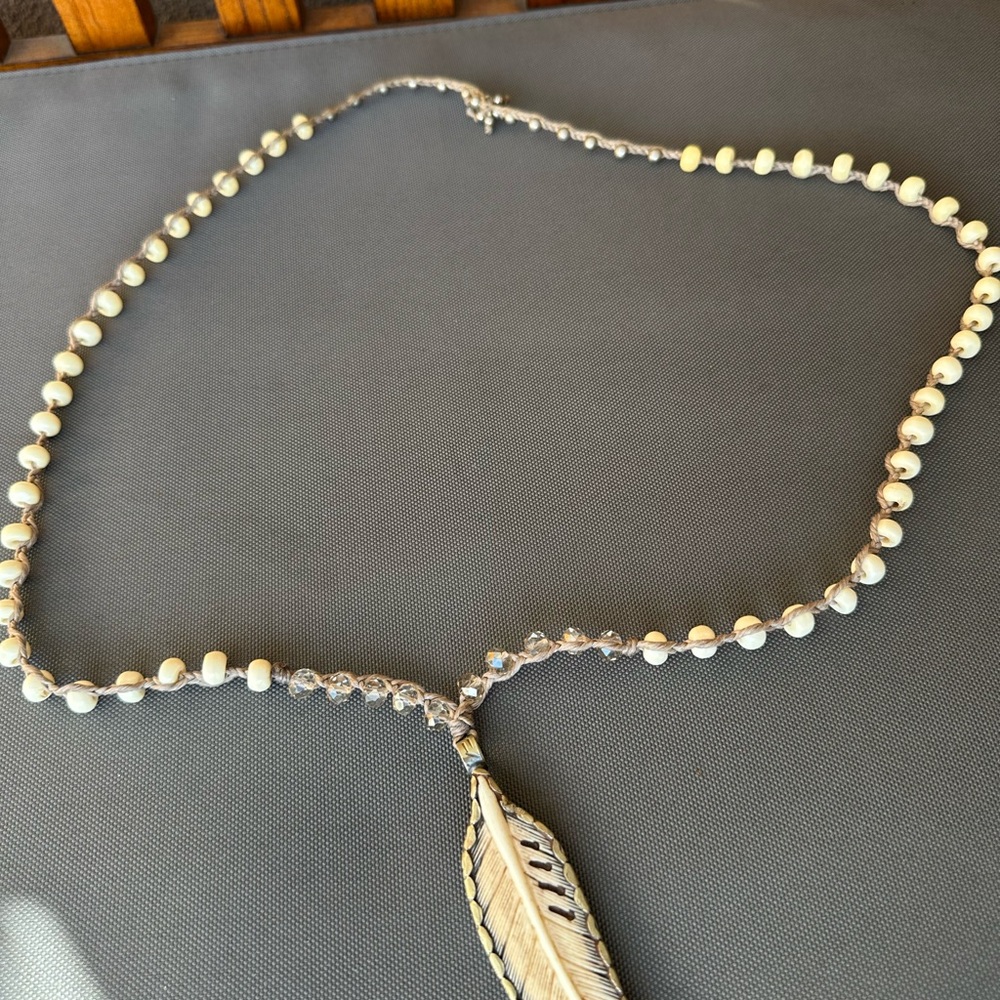 Source Unknown Silver Feather Necklace With Cream… - image 8